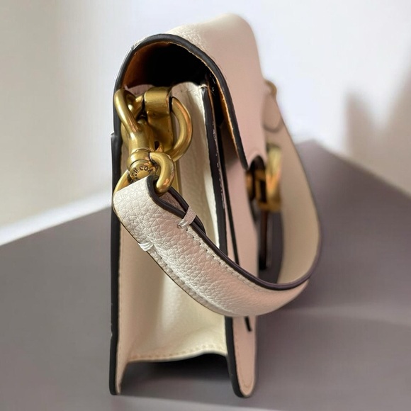 Coach Cream Shoulder Bag with Gold Hardware - Picture 4 of 10